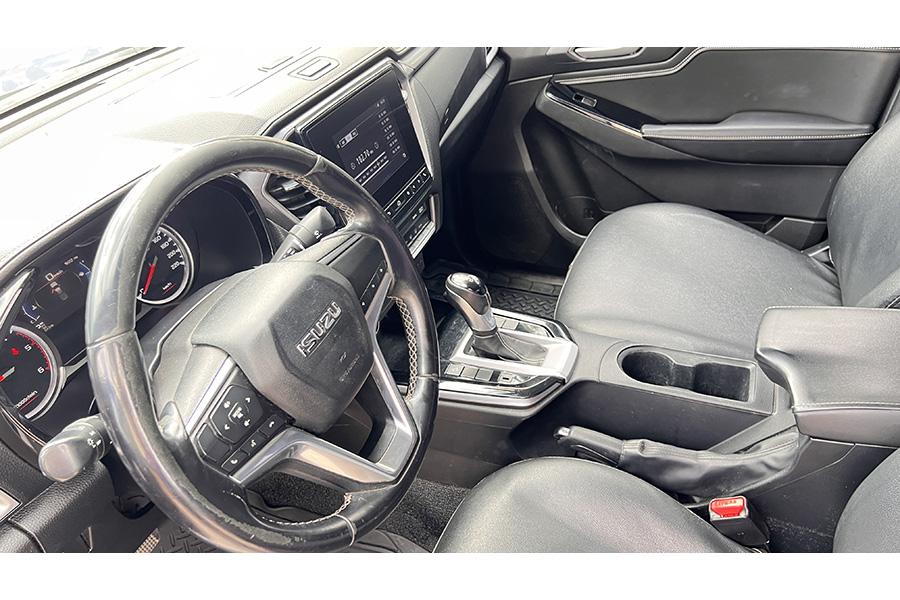 2023 D-Max 4x4 ATM Deluxe (22807)