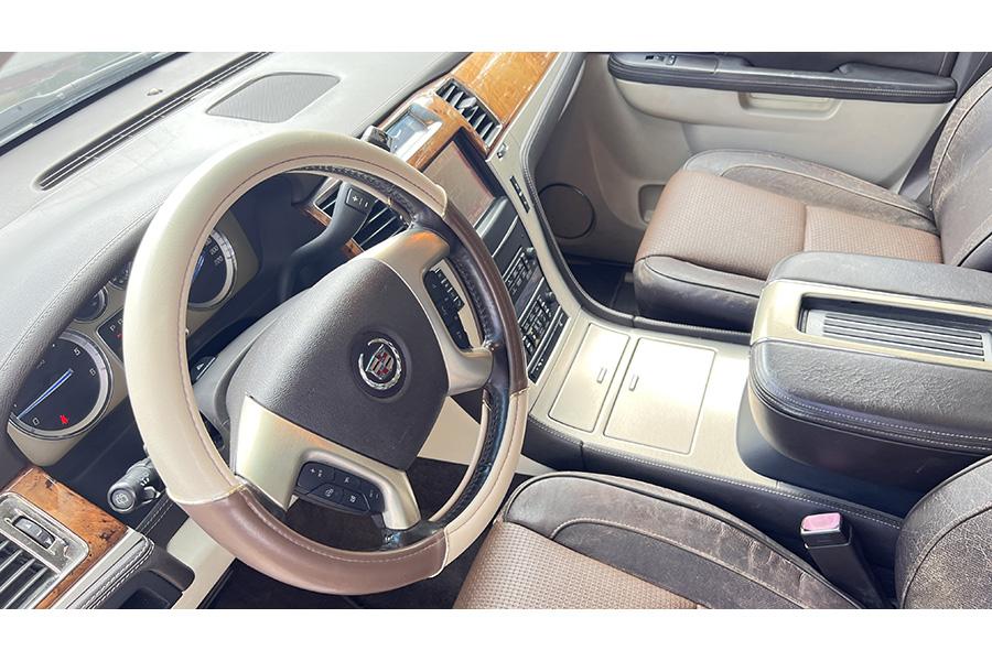 2013 Escalade (28039)